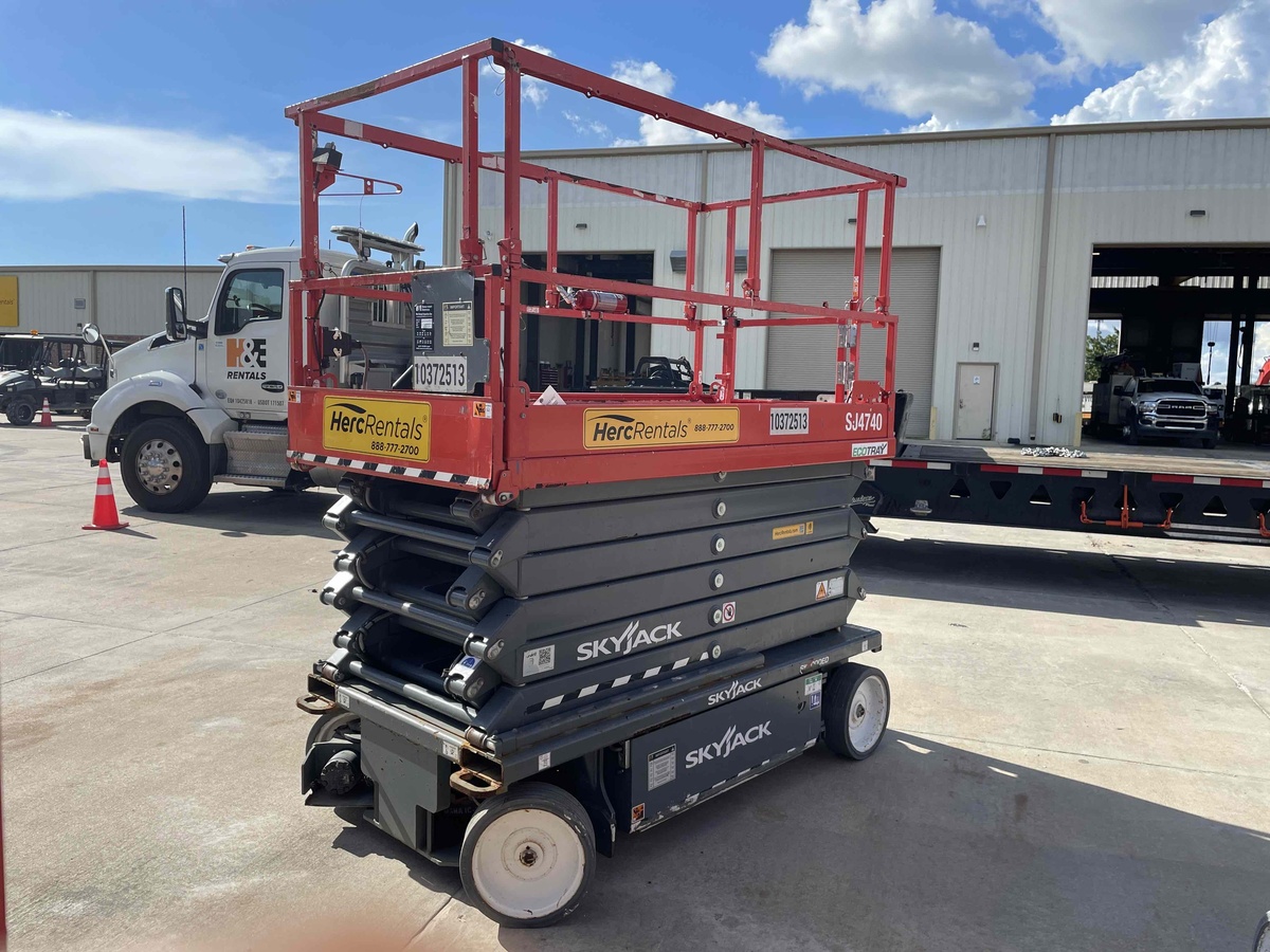 2022 Skyjack SJ4740