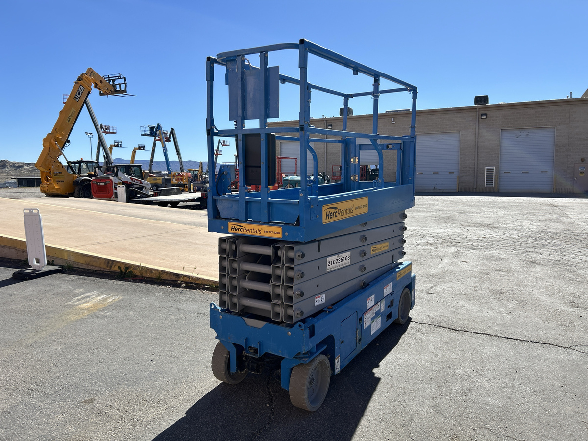 2018 Genie GS-3232-5