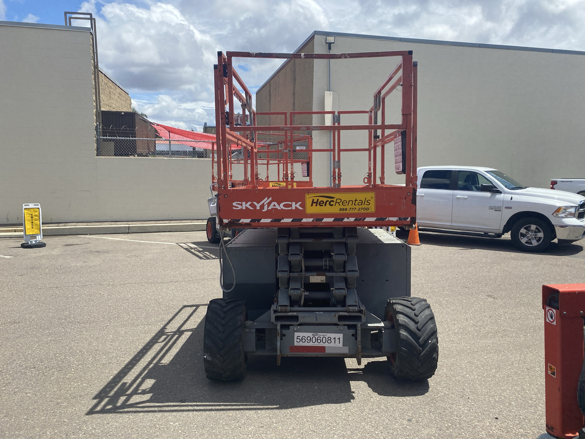 2019 Skyjack SJ-6832RT-4