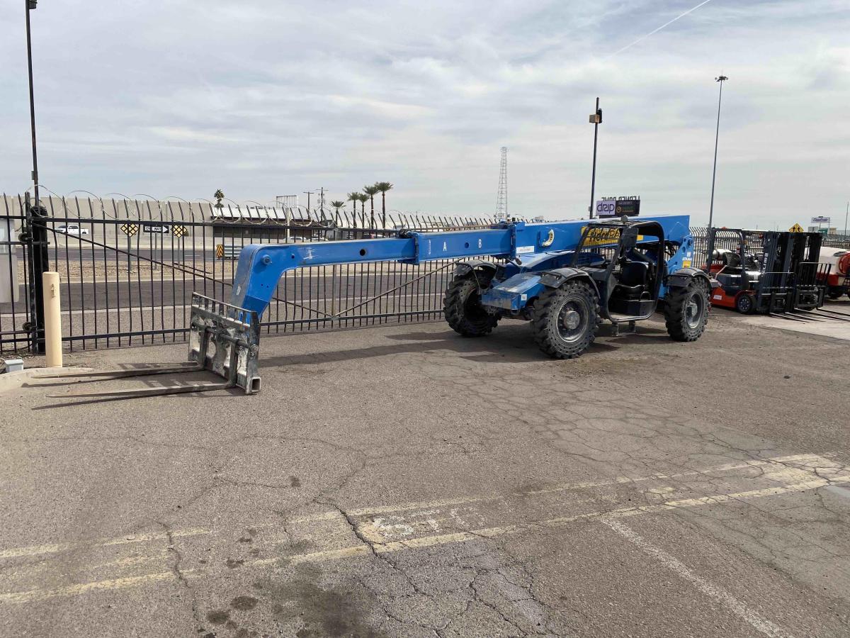 2018 Genie GTH 844