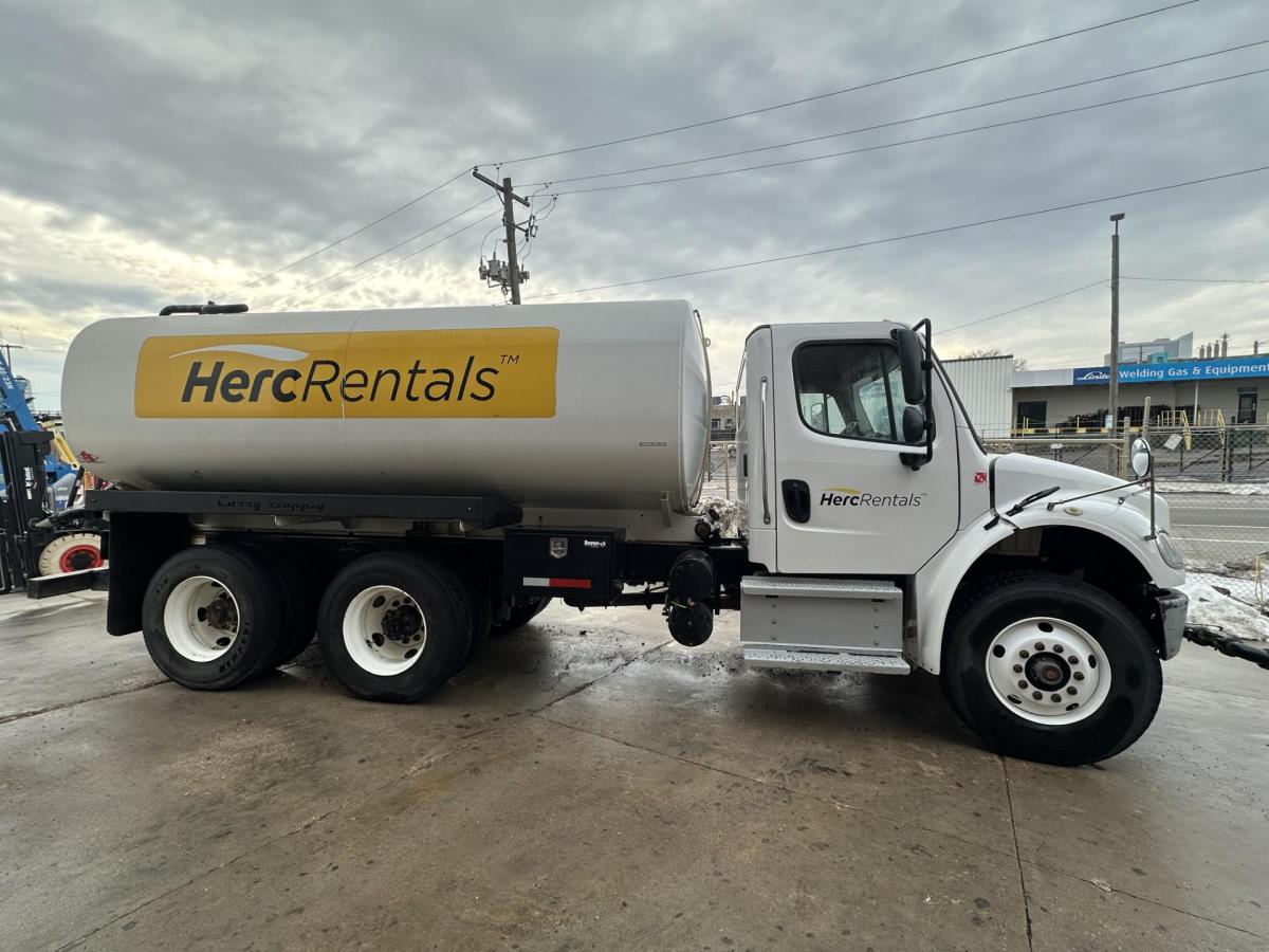 2020 Freightliner M2106