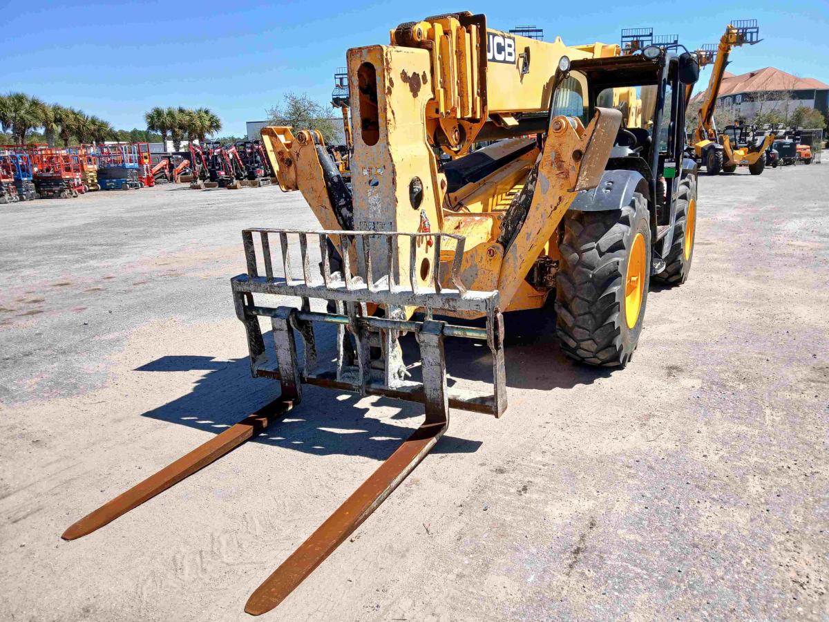 2018 JCB 510-56