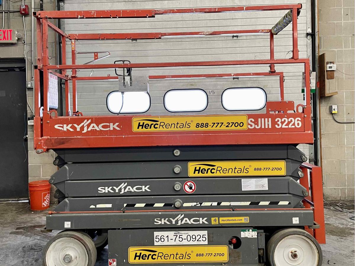 2017 Skyjack SJ3226