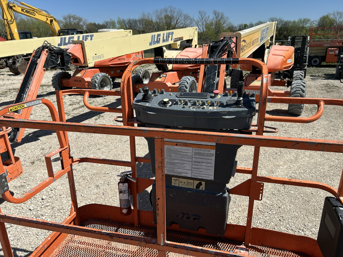 2015 JLG M600JP-7