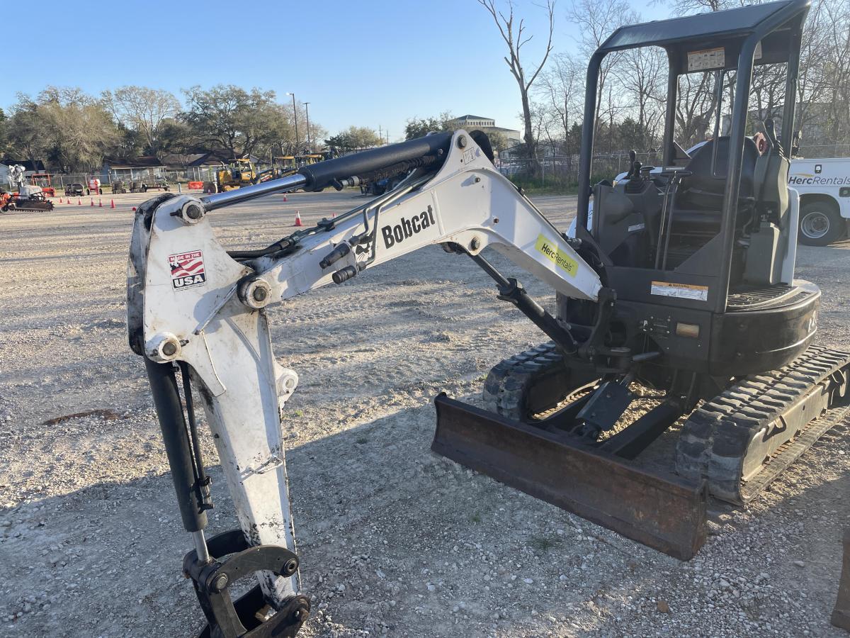 2019 Bobcat E26