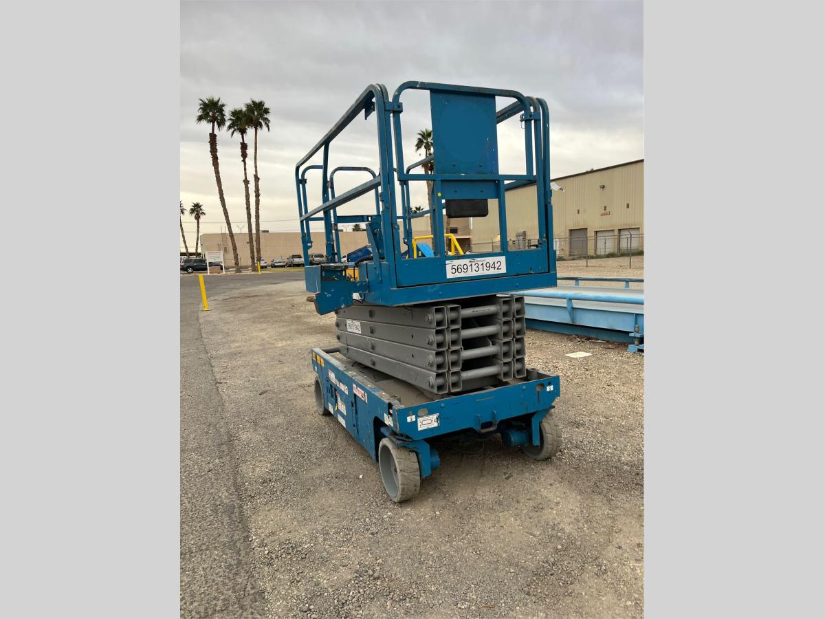 2016 Genie GS-3246
