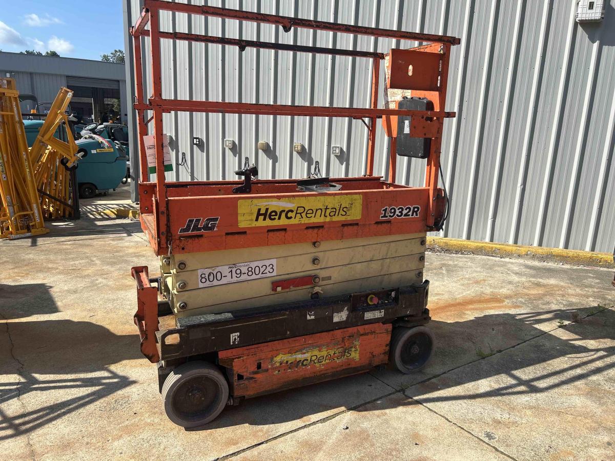 2018 JLG 1932R-2