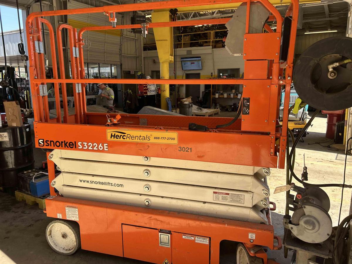 2023 Snorkel S3226E