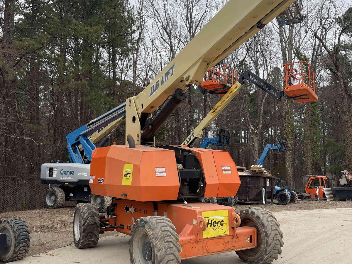 2017 JLG 860SJ