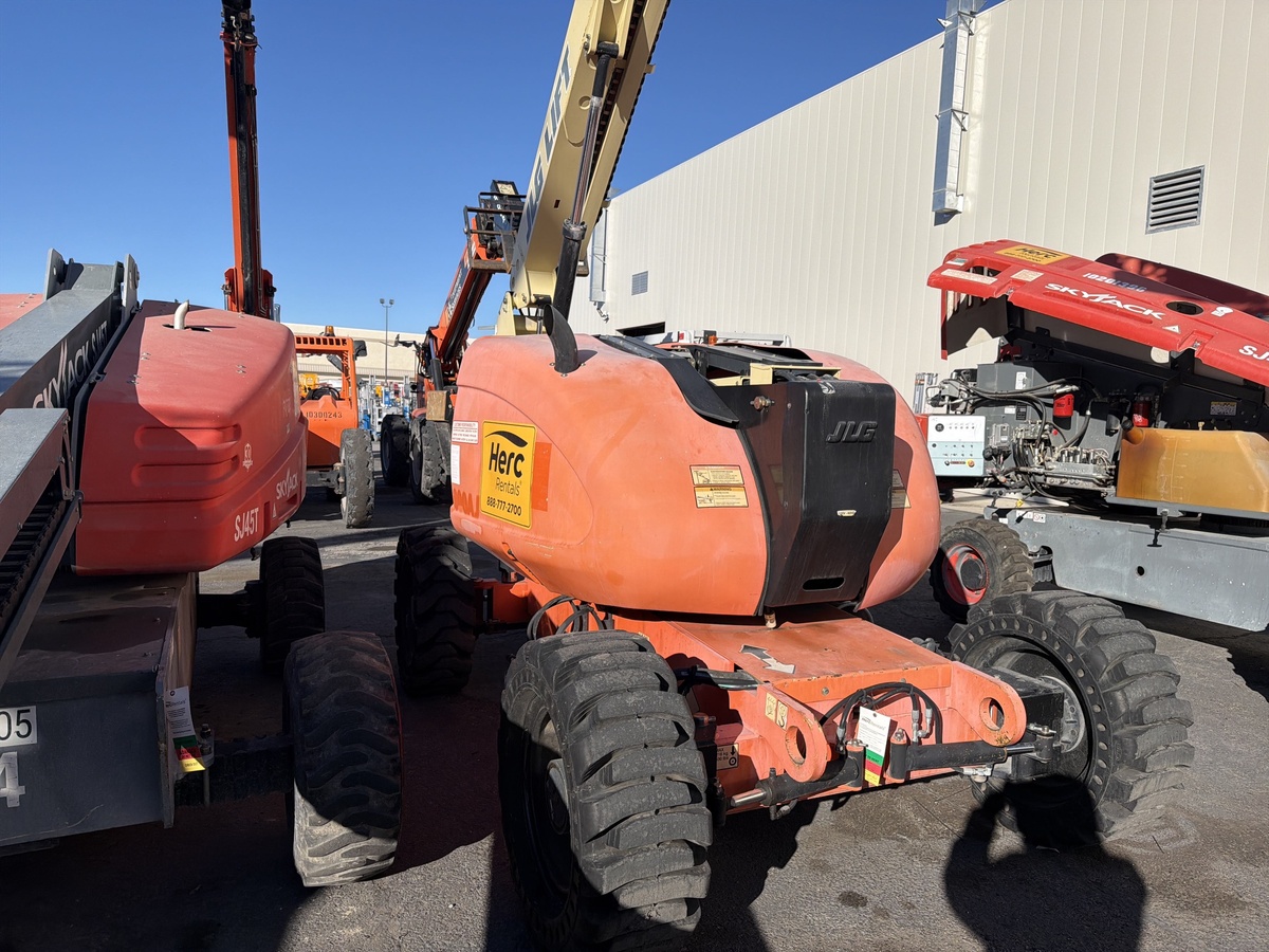 2013 JLG 600AJ-4