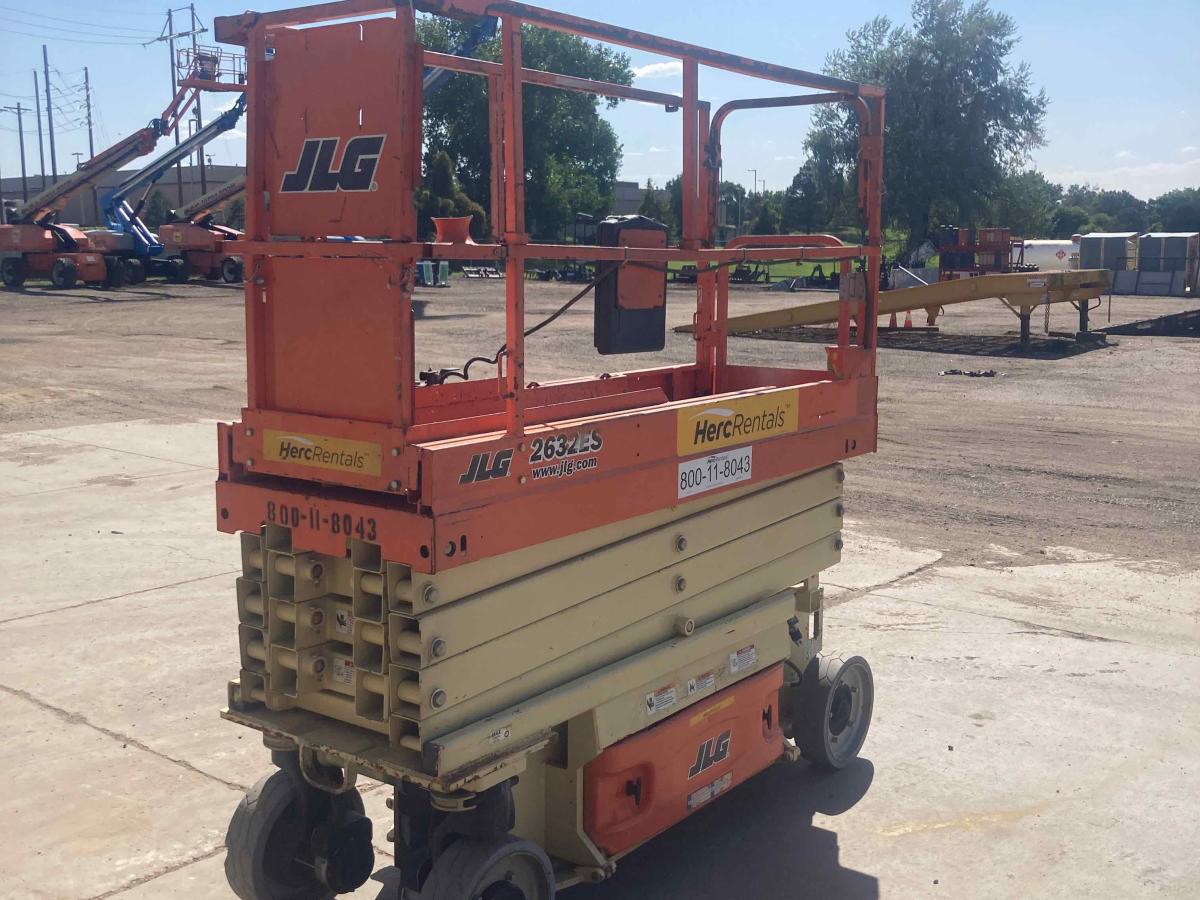 2016 JLG 2632ES