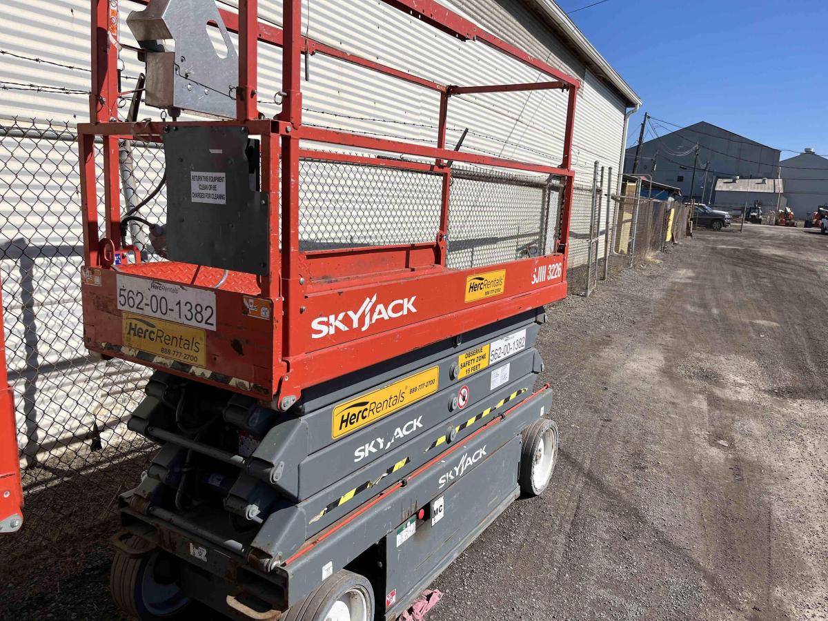 2017 Skyjack SJ3226-7