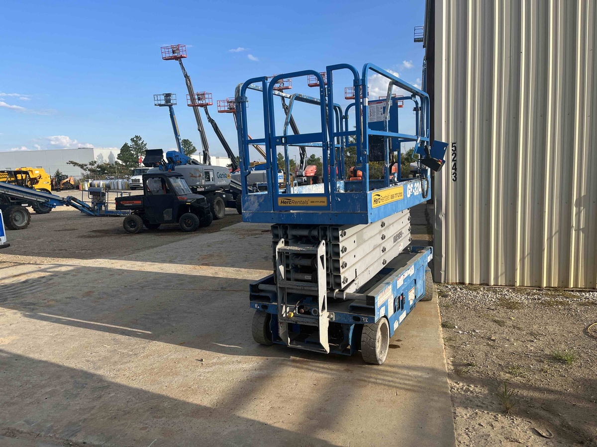 2016 Genie GS-3246-2