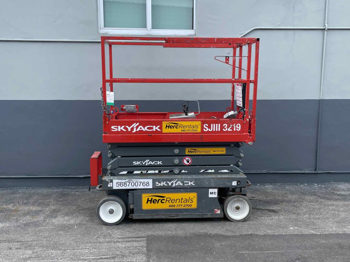 2017 Skyjack SJ3219
