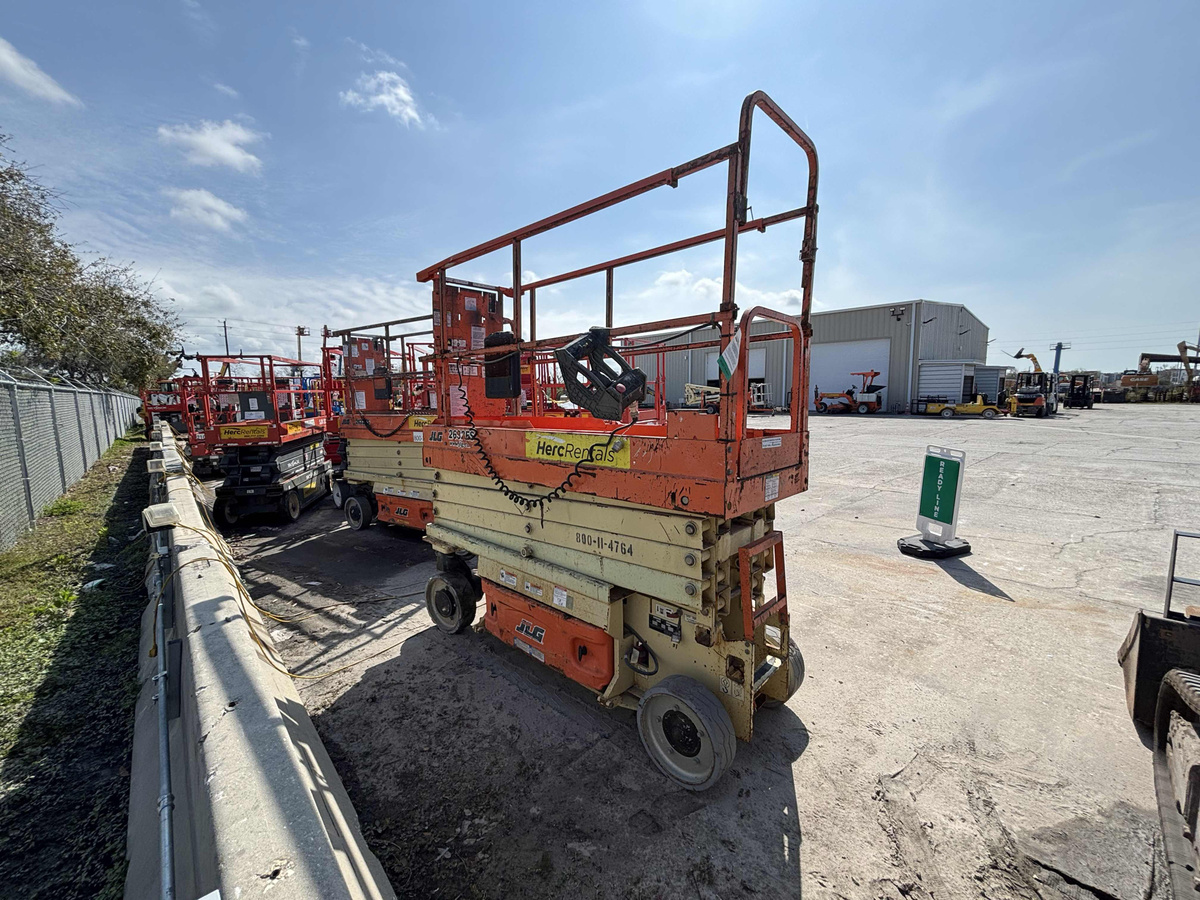 2016 JLG 2632ES-3