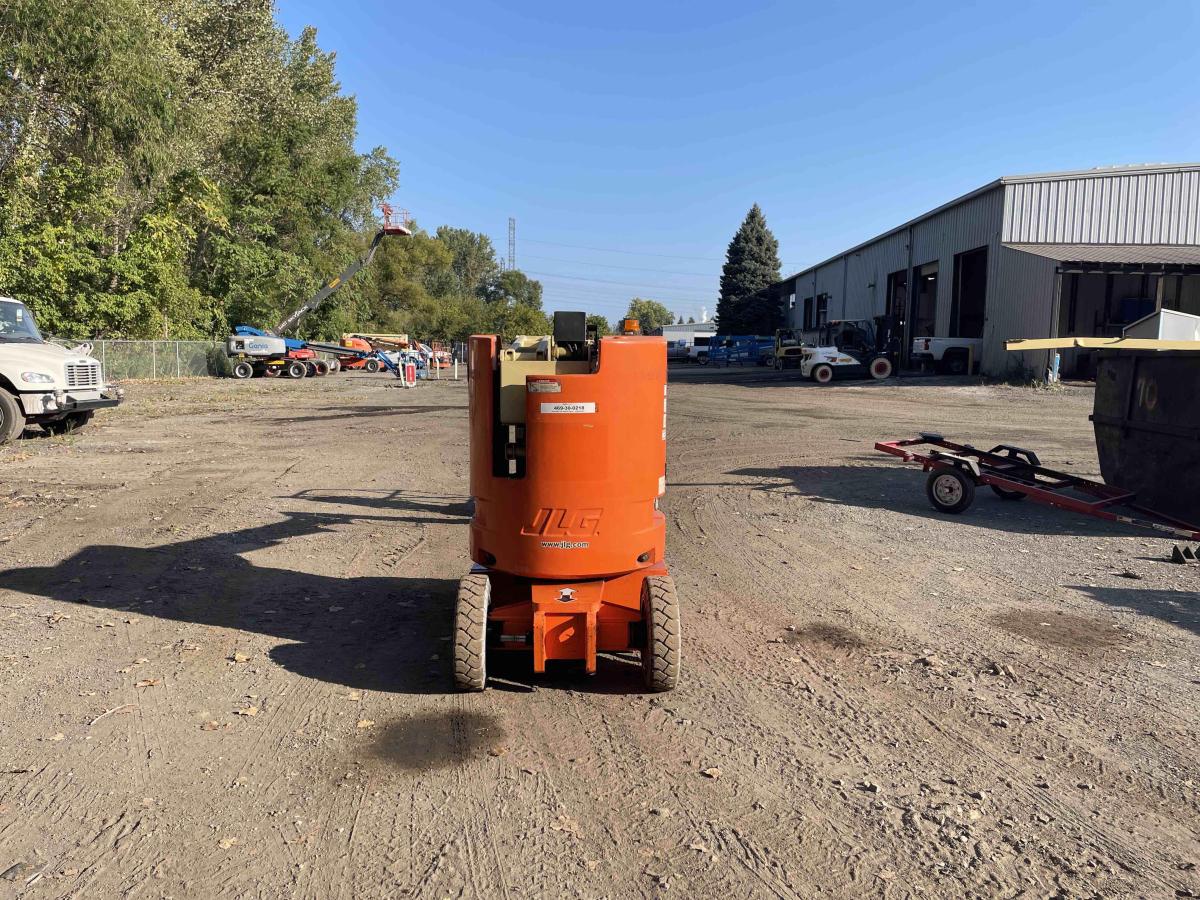 2013 JLG E300AJP
