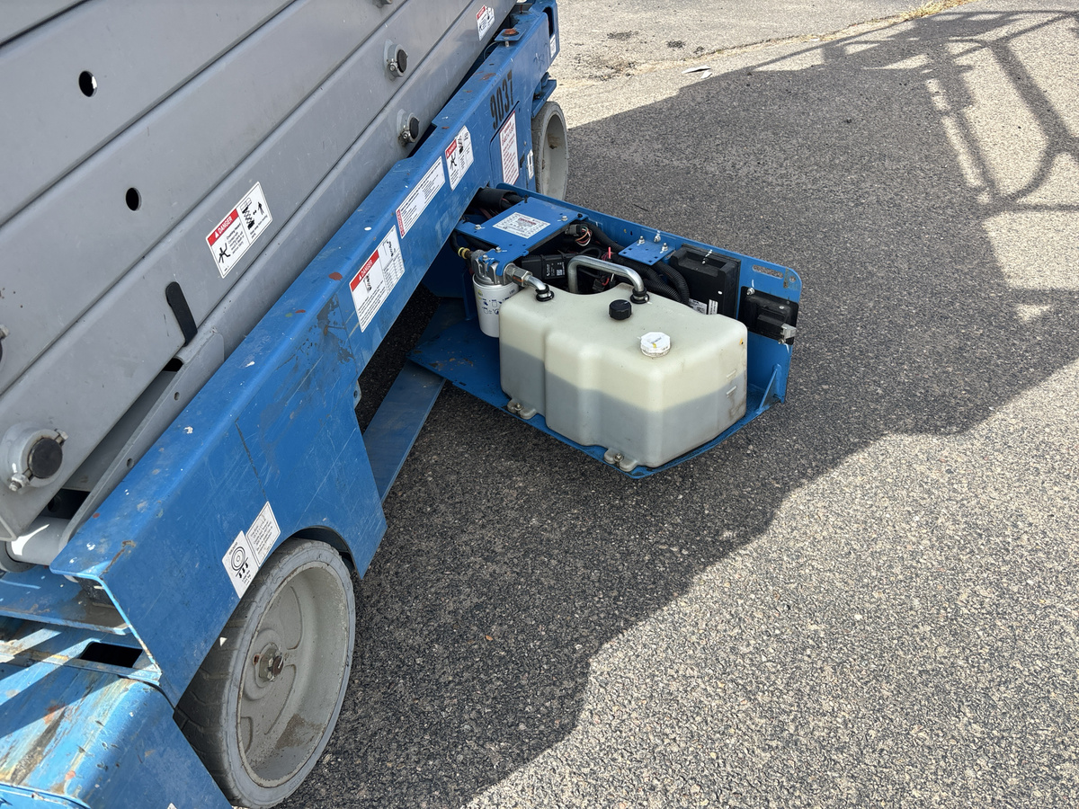 2019 Genie GS-3232-8