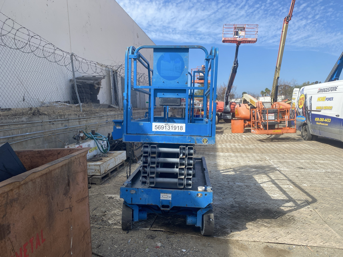 2016 Genie GS-3246-4