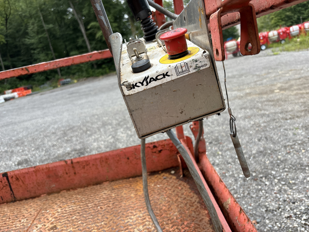 2019 Skyjack SJ-6832RT-7