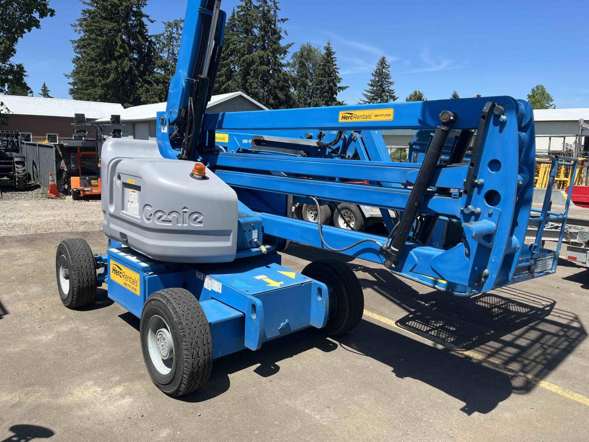 2013 Genie Z-45/25J