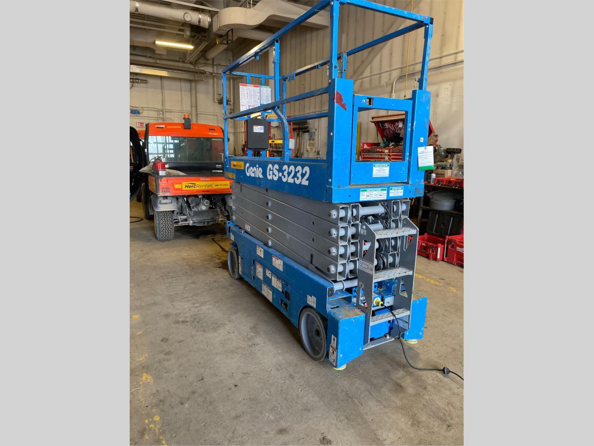 2018 Genie GS-3232-1
