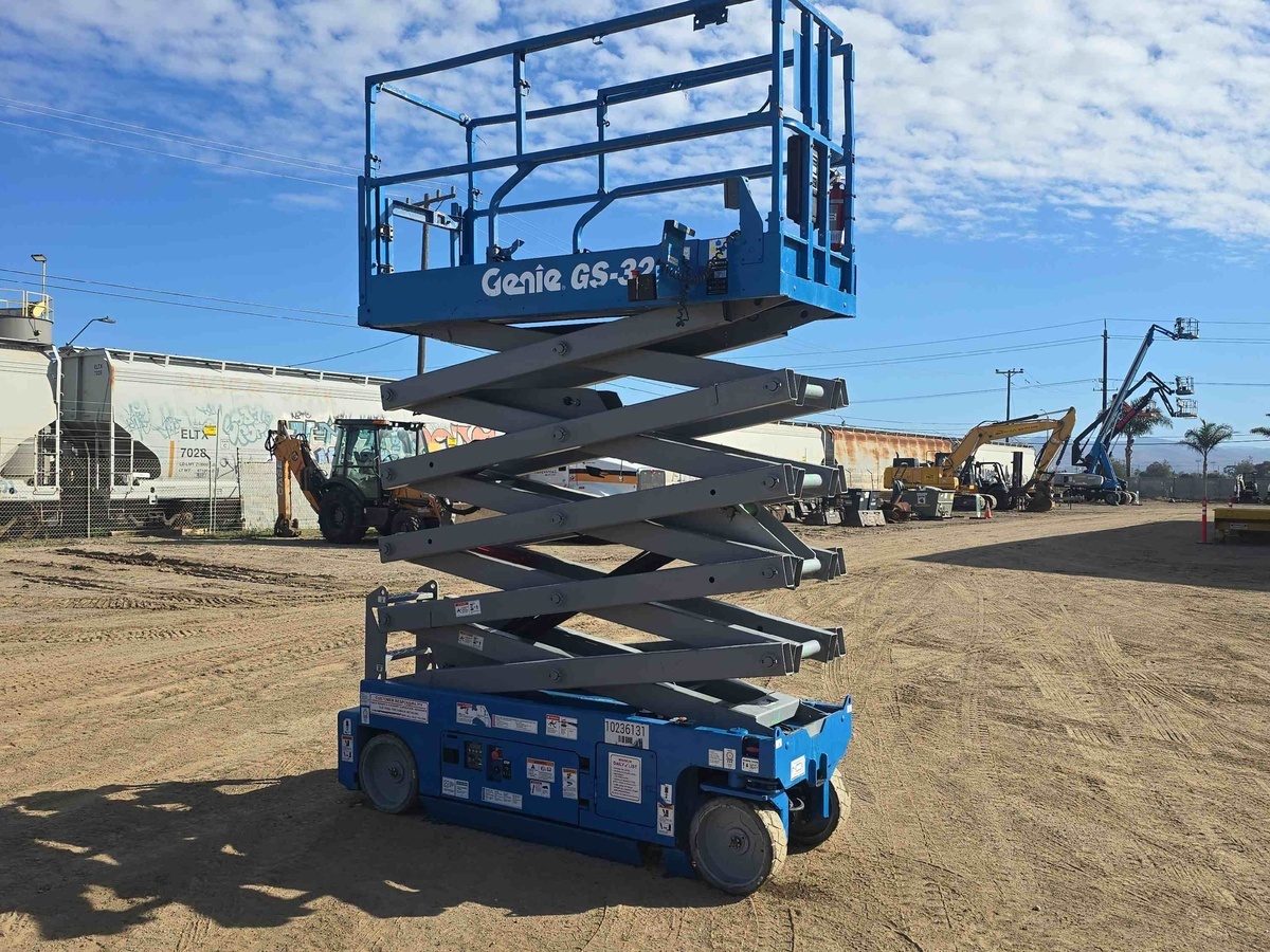 2017 Genie GS-3232-3
