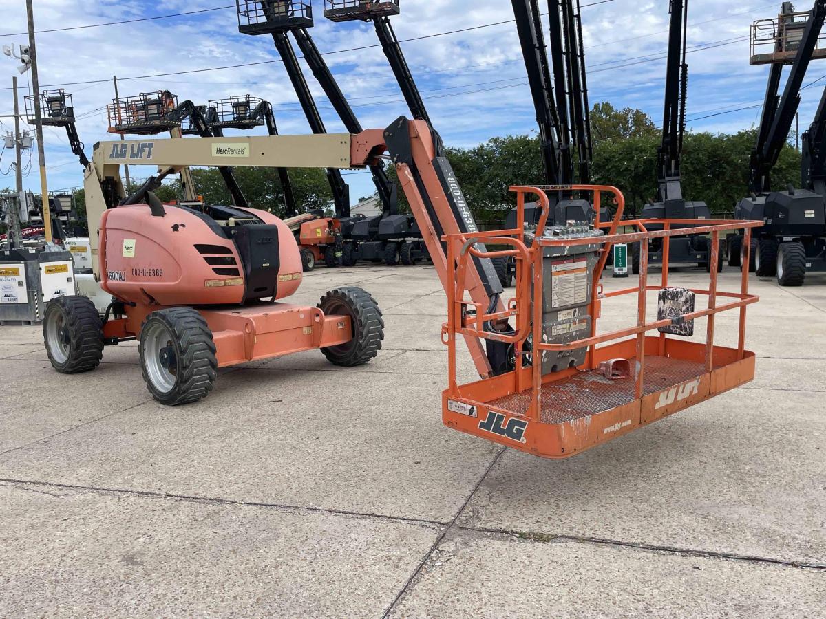 2016 JLG 600AJ