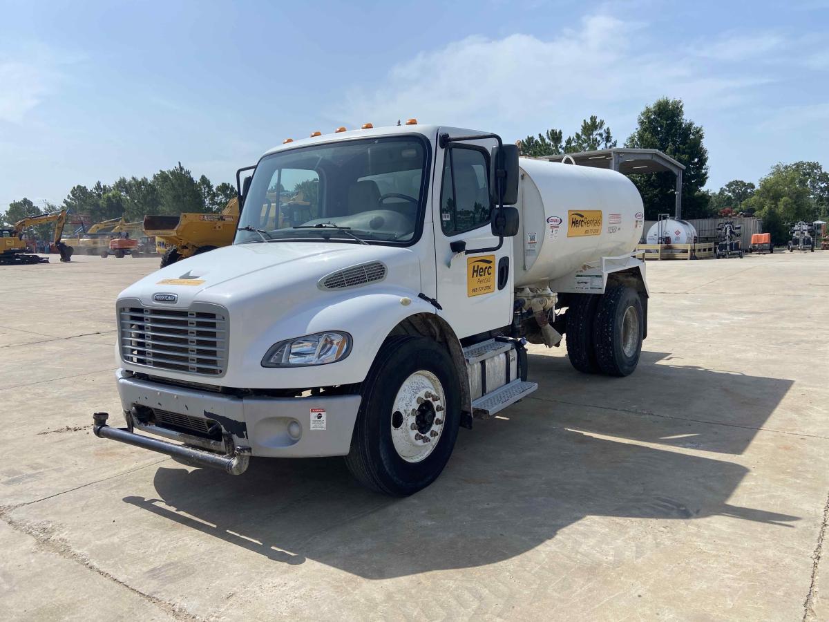 2019 Freightliner M2106-2
