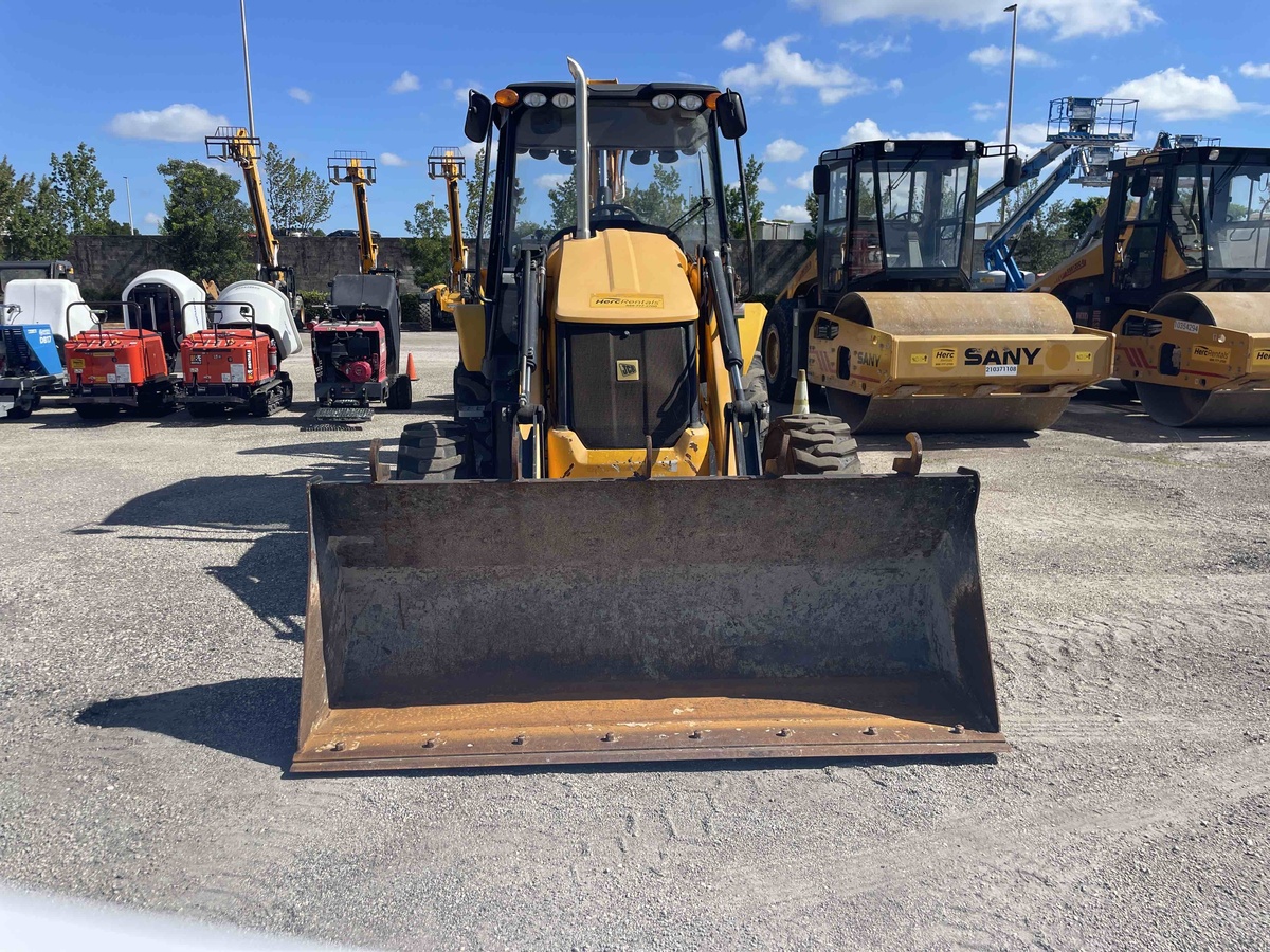 2022 JCB 3CX-3
