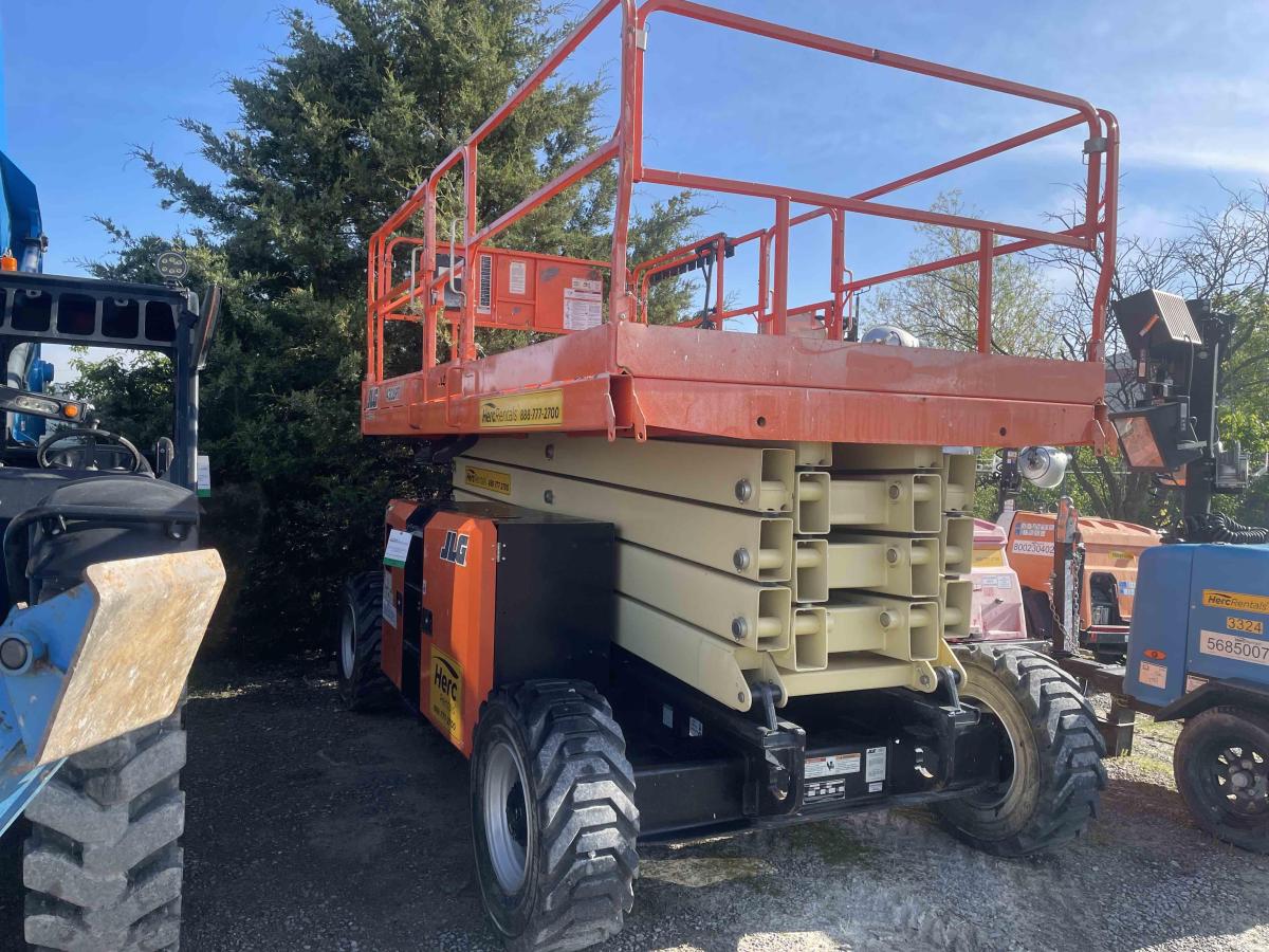 2018 JLG 430LRT