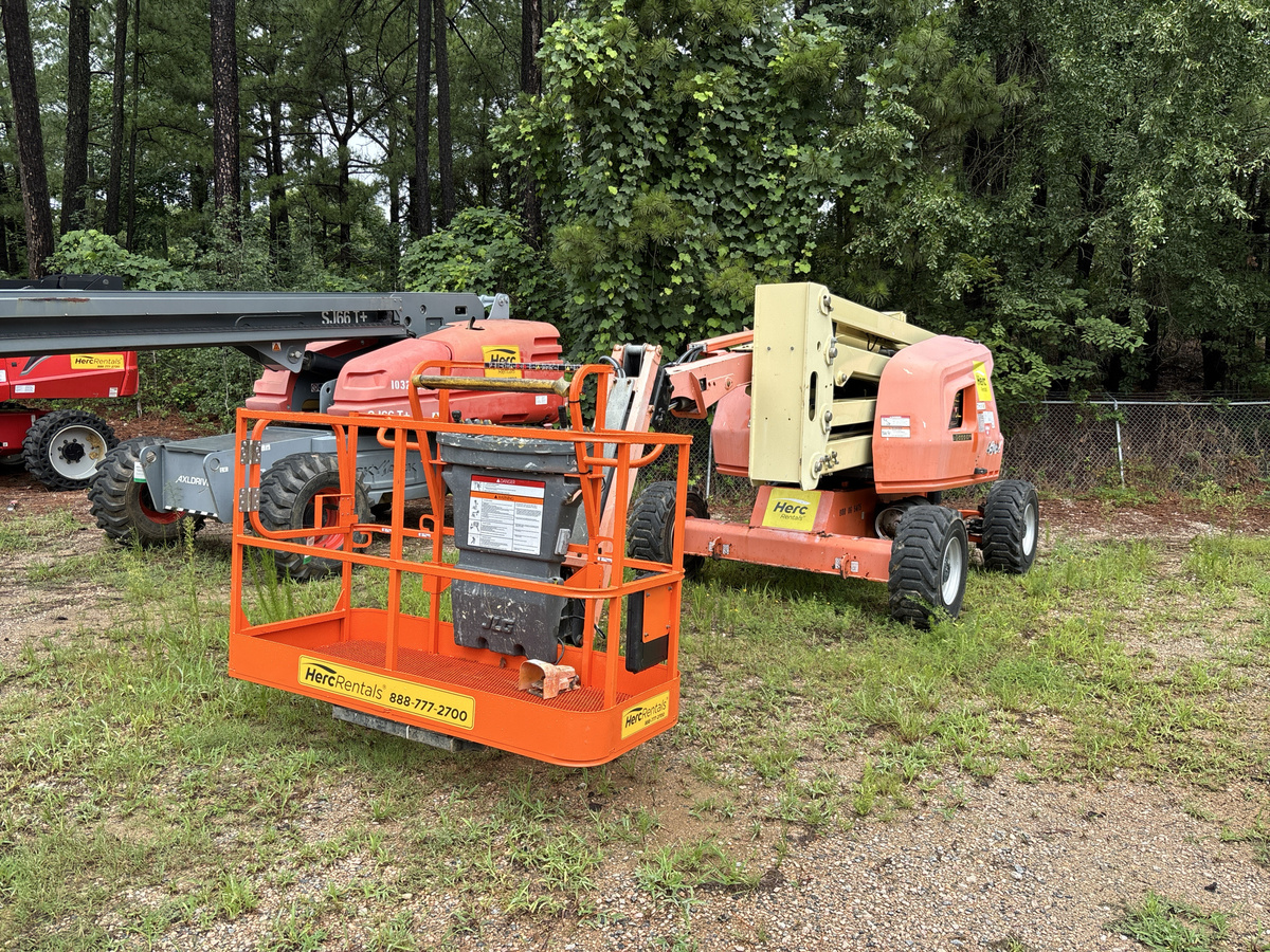 2015 JLG 450AJ