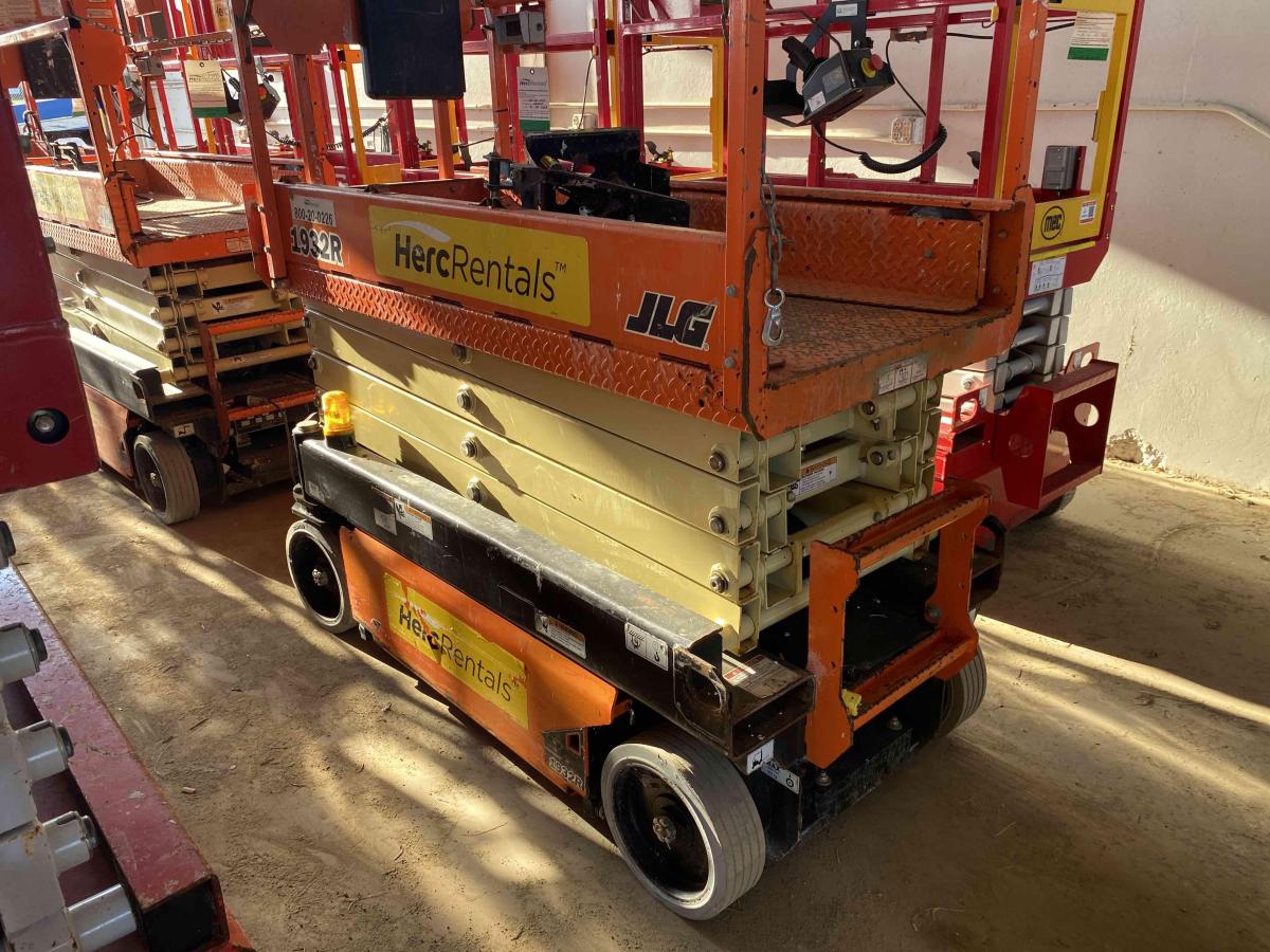 2018 JLG 1932R