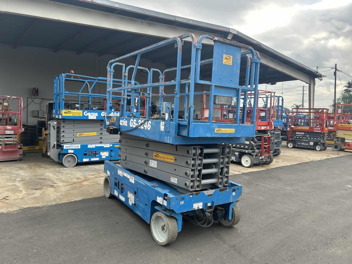 2018 Genie GS-3246-4
