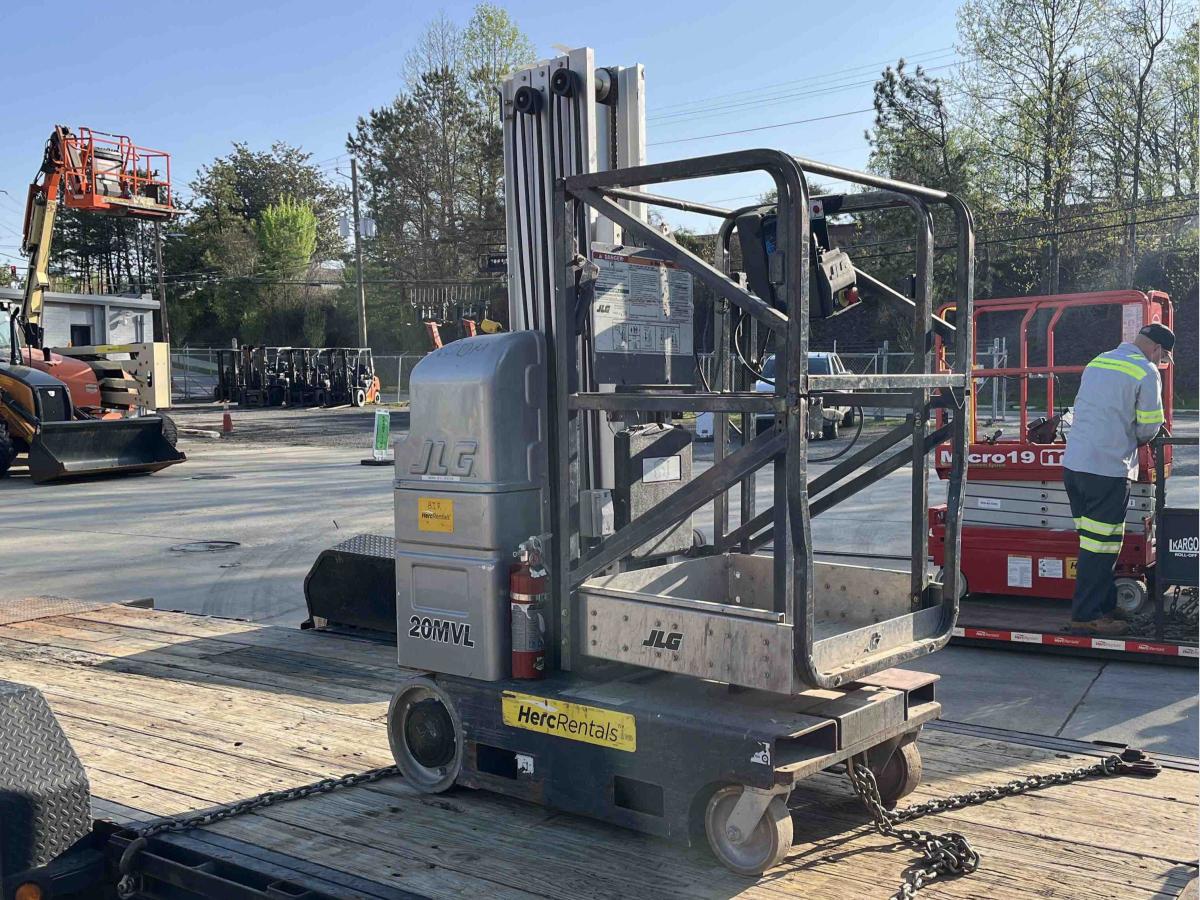 2018 JLG 20MVL