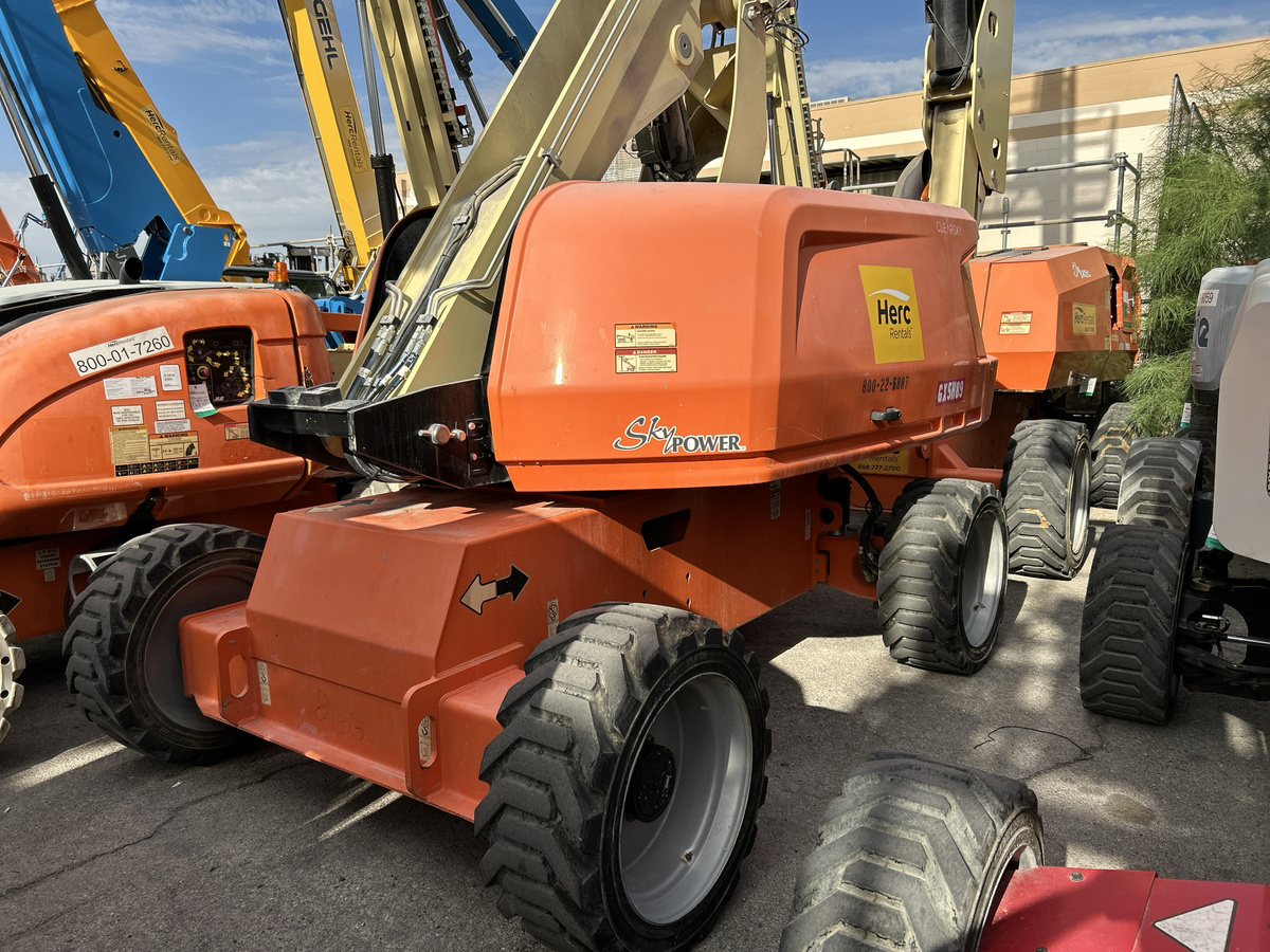 2018 JLG 600S