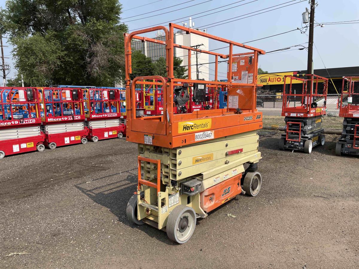 2018 JLG 2632ES
