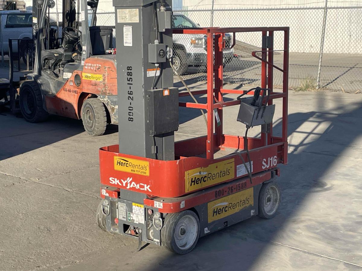 2019 Skyjack SJ16