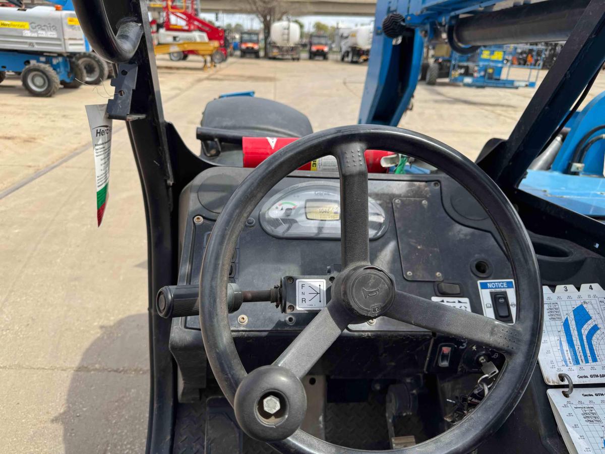 2018 Genie GTH-1056