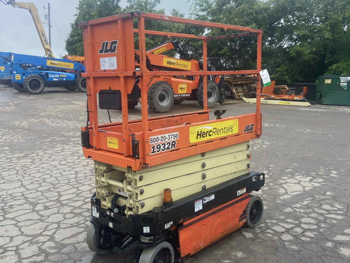 2018 JLG 1932R