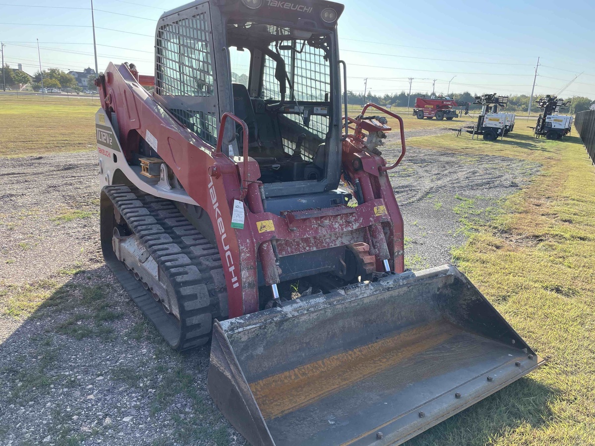2020 Takeuchi TL12V2-2