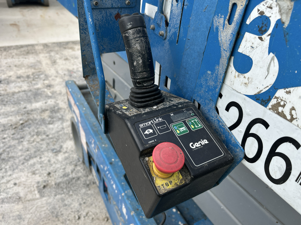 2018 Genie GS-3246-7