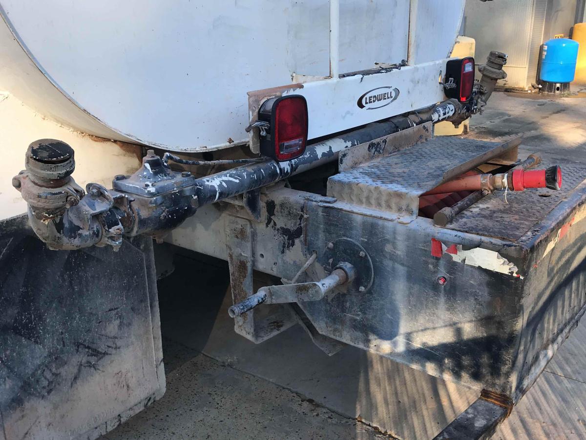 2016 Freightliner M2106