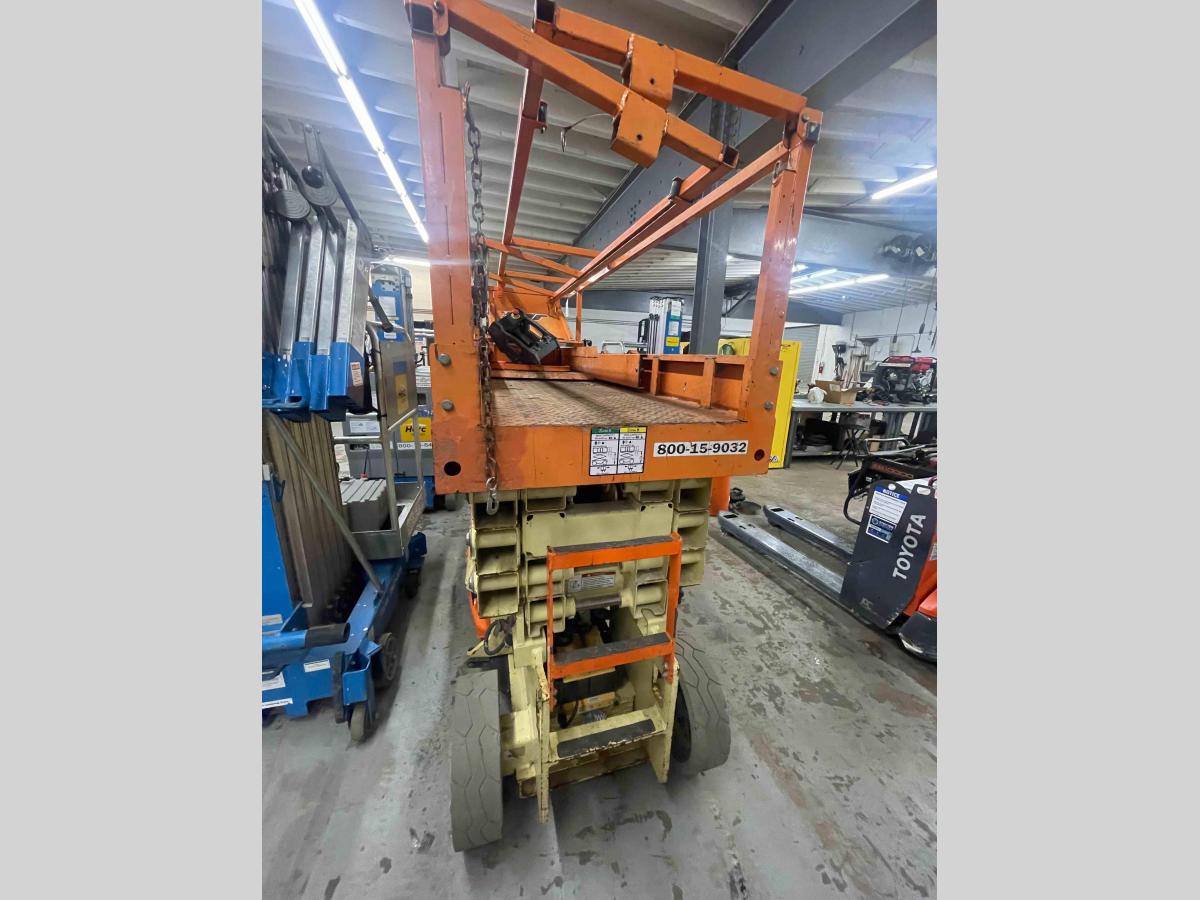 2017 JLG 2632ES-2