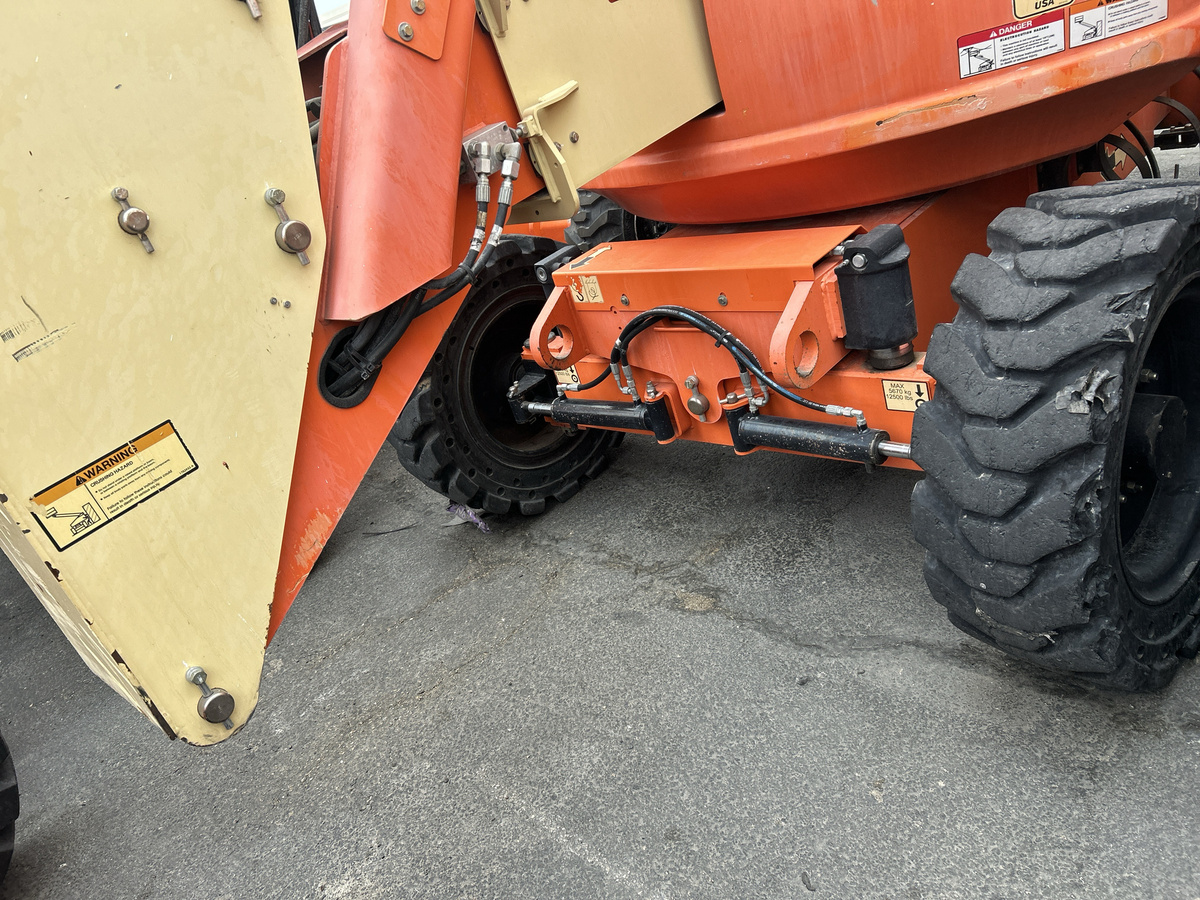 2015 JLG 600AJN Narrow-6
