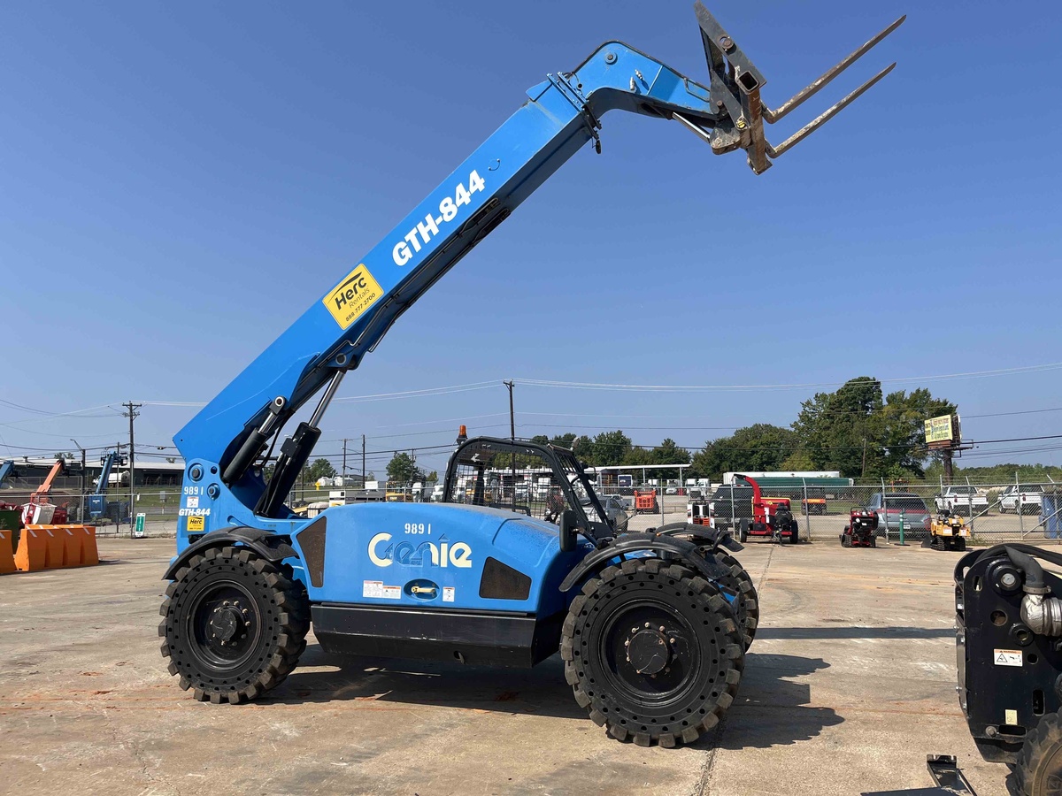 2018 Genie GTH 844
