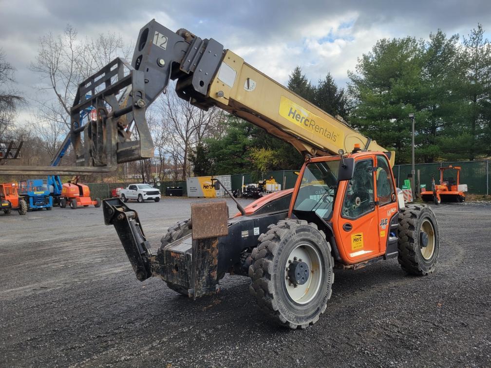 2018 JLG 1255