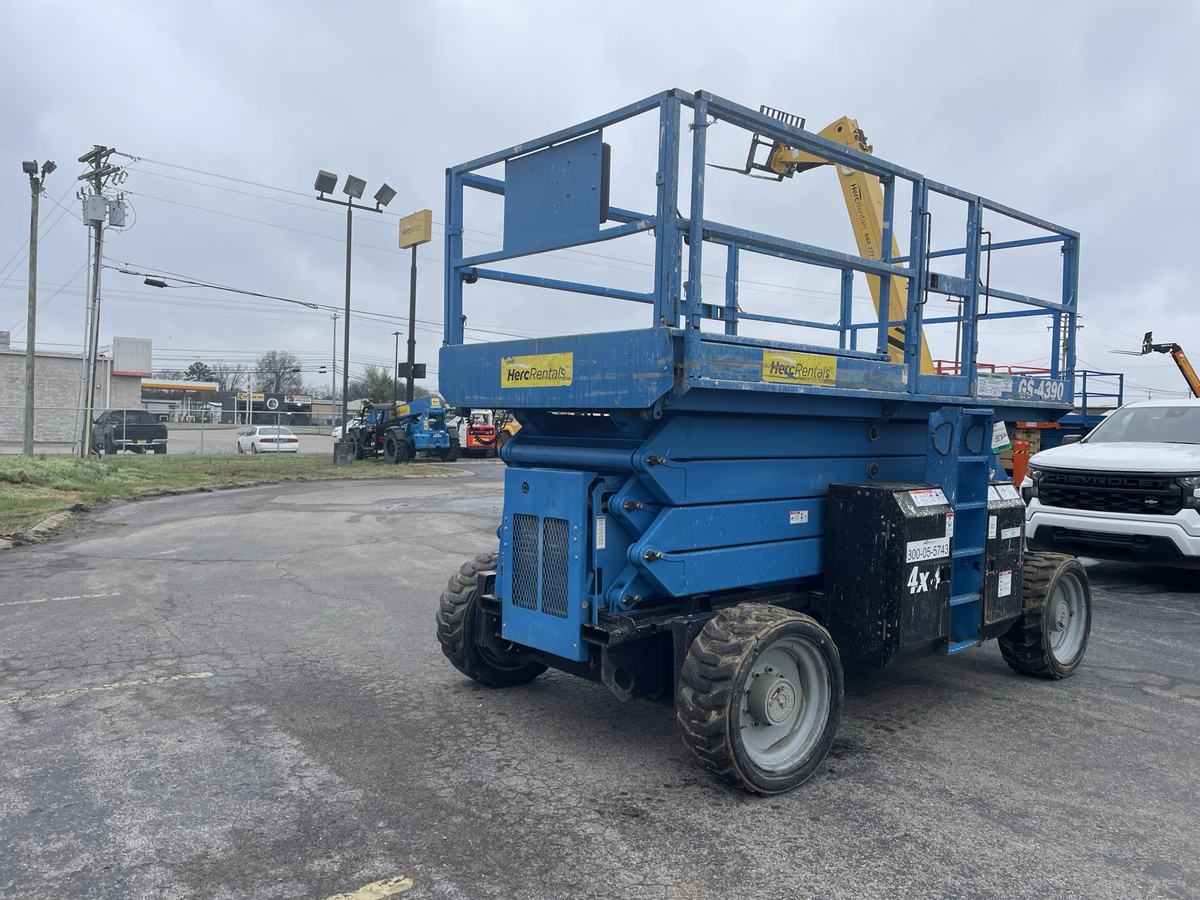 2015 Genie GS-4390 RT-2