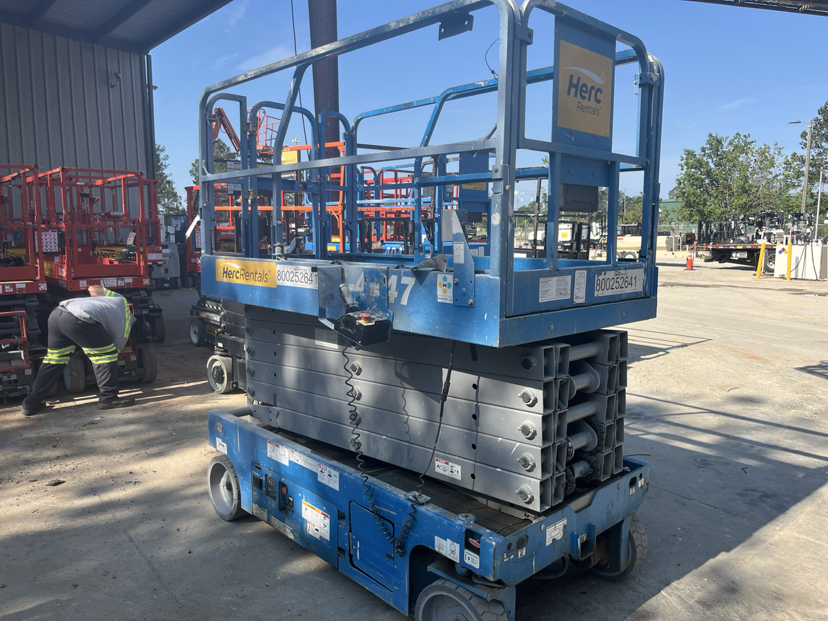 2019 Genie GS-4047-2