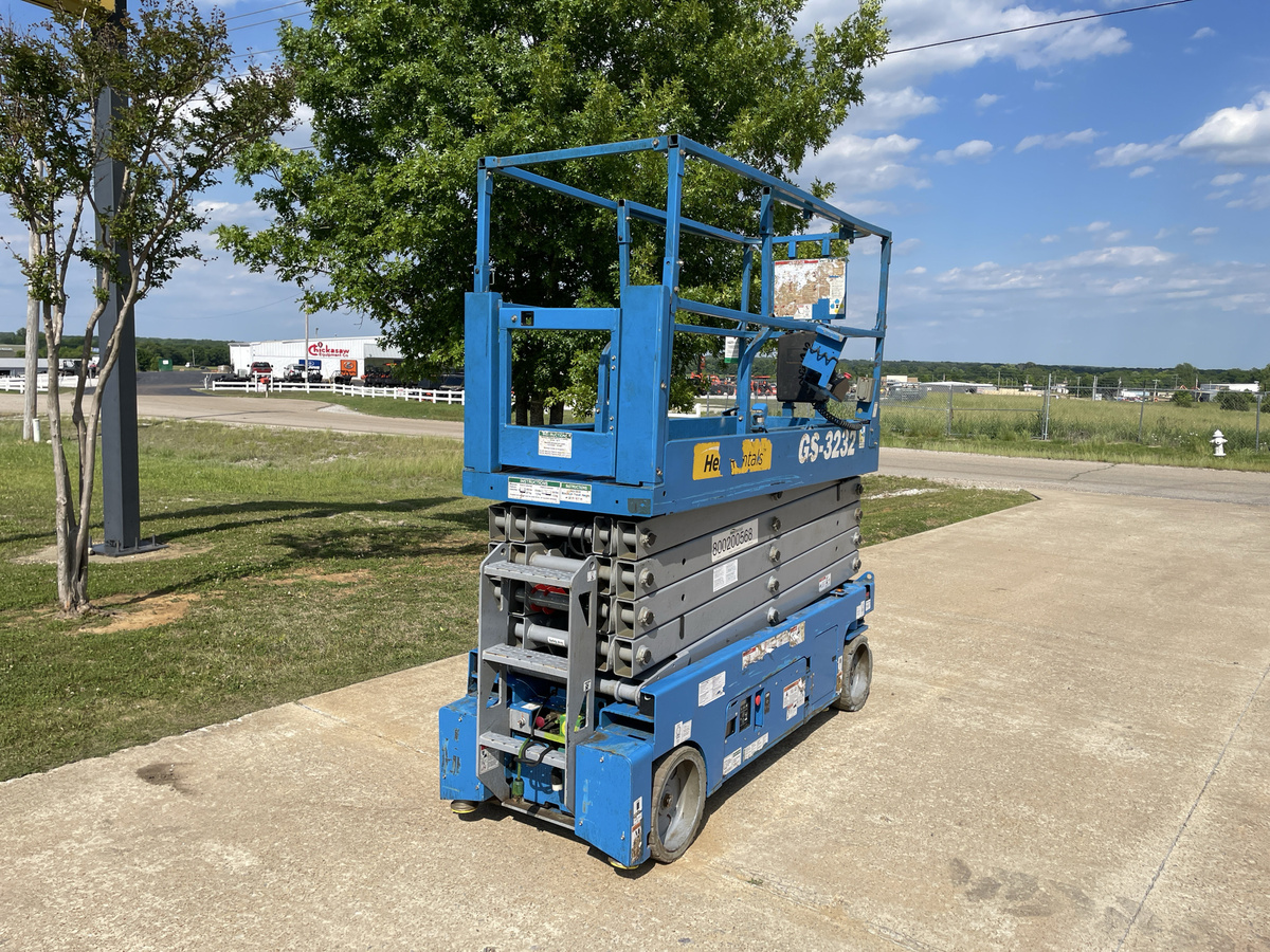 2018 Genie GS-3232-2