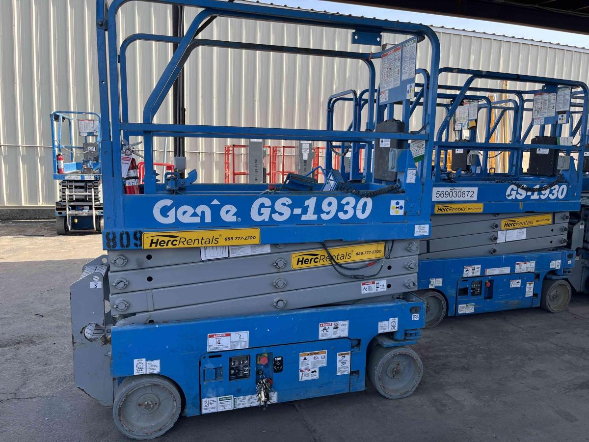 2017 Genie GS-1930